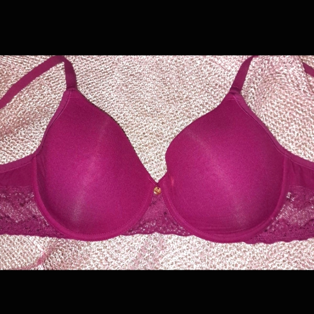 Natori 34D Lightly Lined Purple Magenta Lace Bra